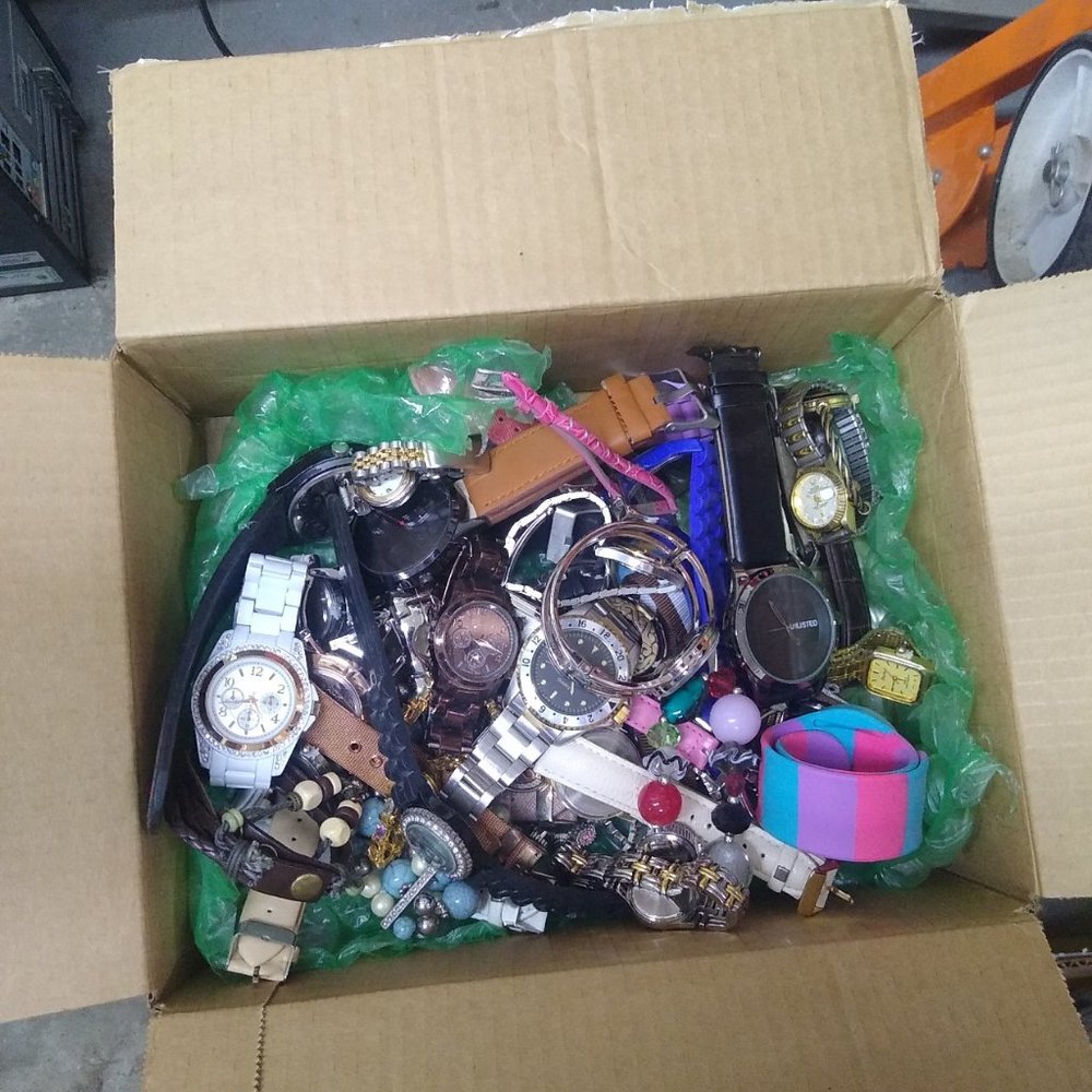 Watches - 4 pounds of watches